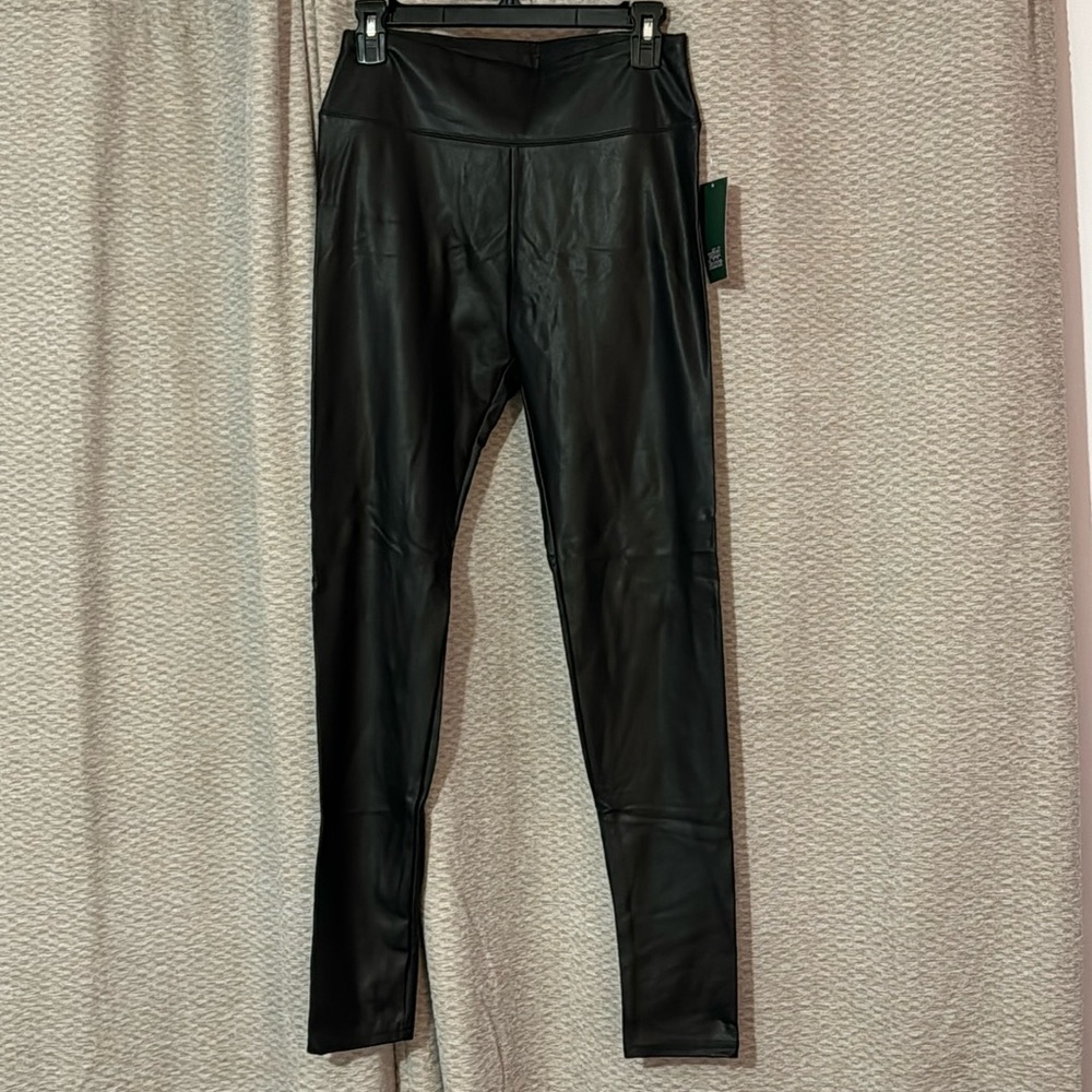 Leather look leggings
